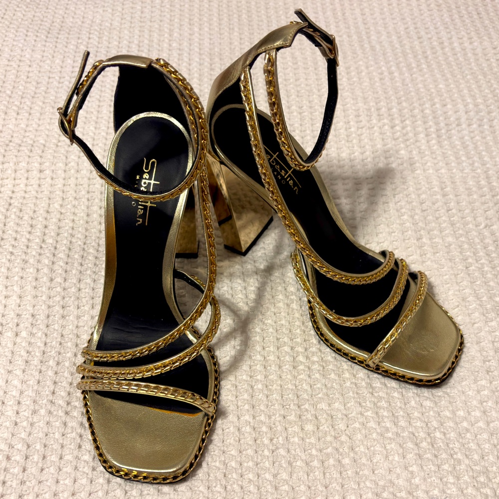 NEW Sebastian Milano “Quadratro Cayenne” size 38